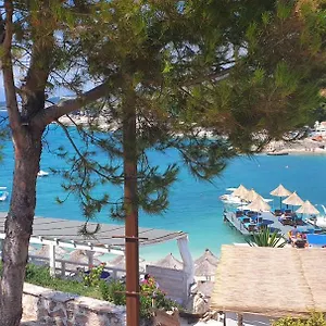 Bed & Breakfast Emar Beachfront, Ksamil