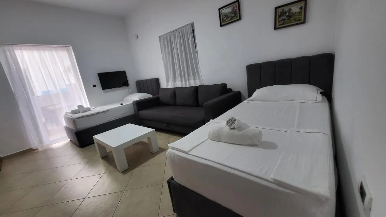 Vila Era Ksamil 0*,